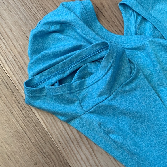 Women’s Active Shirt - Picture 4 of 5